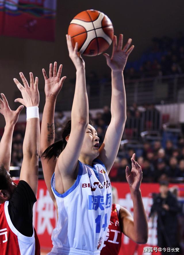 MK体育-重庆女篮遭遇升级梦碎，球员情绪低落备战下赛季