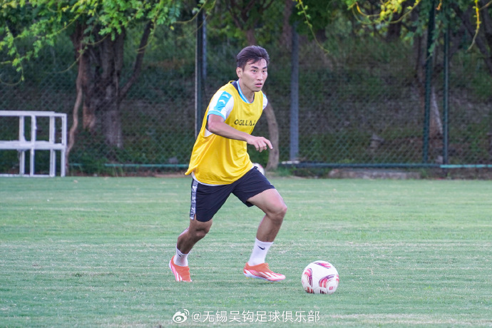 MK体育-阿尔勒根球队全力备战下一场比赛