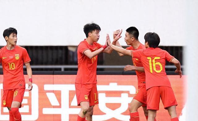 MK体育-国内足球赛场即将上演一场激烈的比拼！