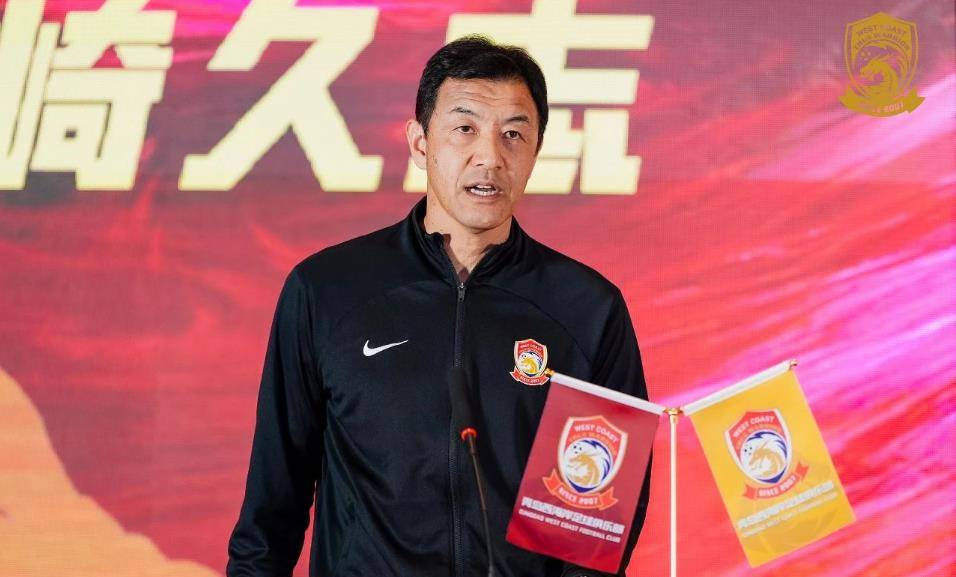 MK体育-切尔西后卫改善状态，主帅称赞球员努力程度