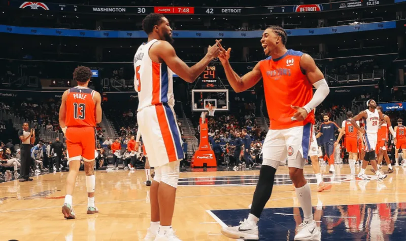 MK体育-NBA球员赛后集体庆祝胜利